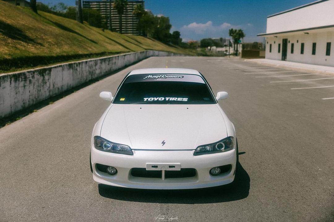 AkagiRunners Windshield Banner